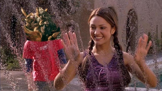 Elden Ring Cracked, Glowing Statues Guide - How to Break Open Statues